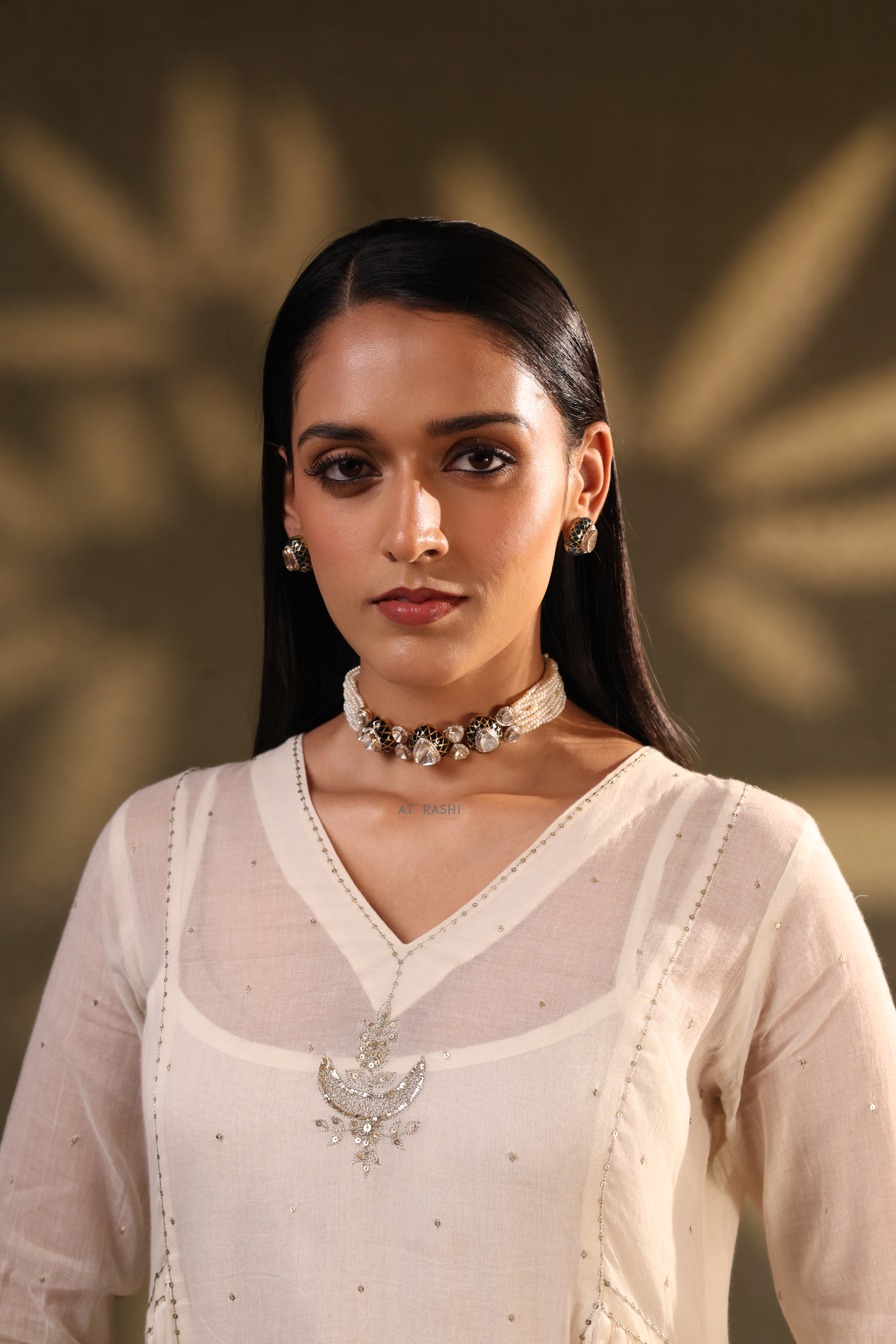 Nisarga Statement Choker