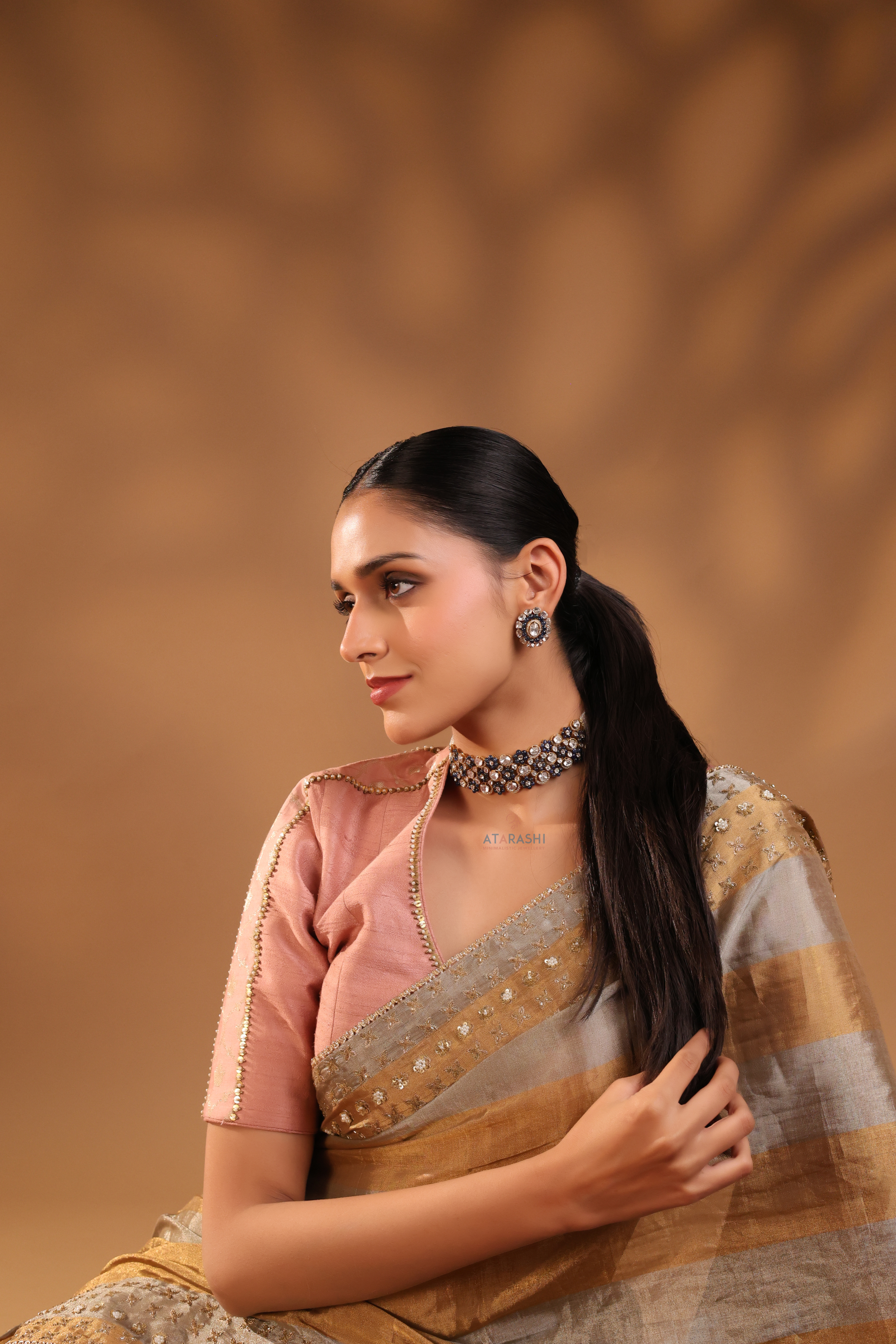 Saanjh Neelam Choker