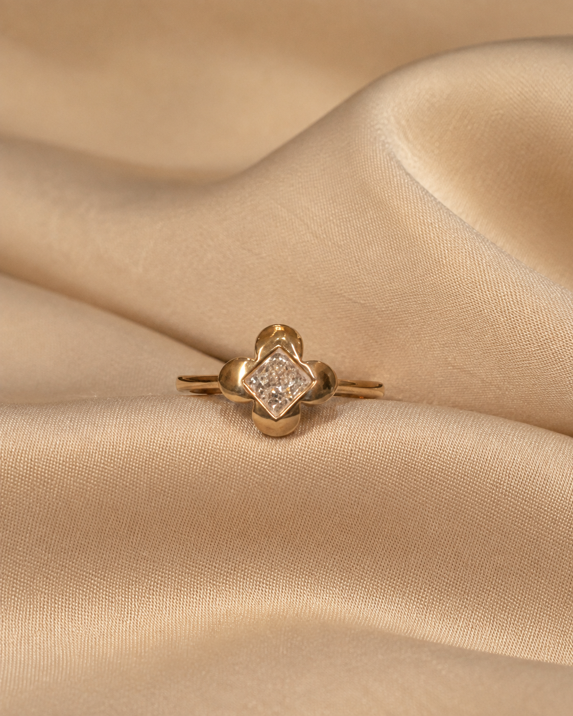 NAYRA PRINCESS DIAMOND RING
