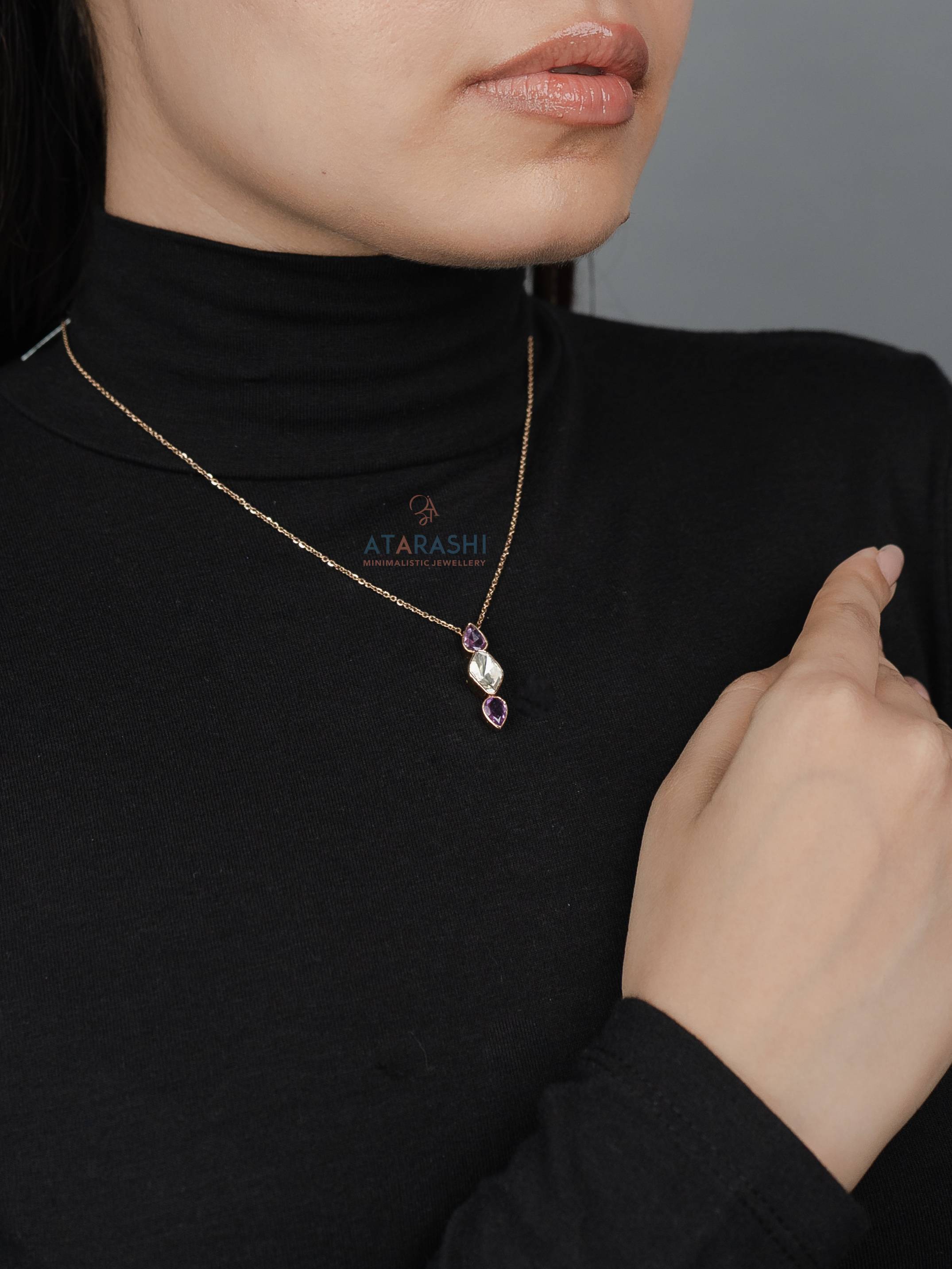 Lunara Pendant Necklace