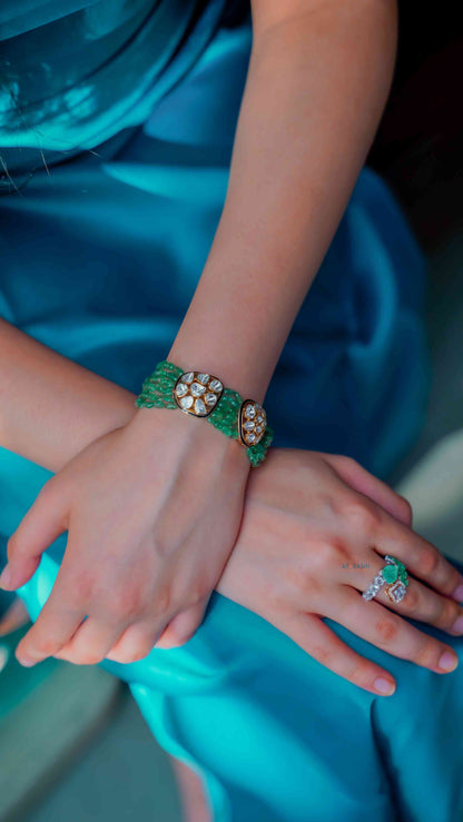 Zamrud Charm Hand piece