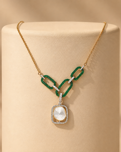 Vihana Green Link Pendant Necklace