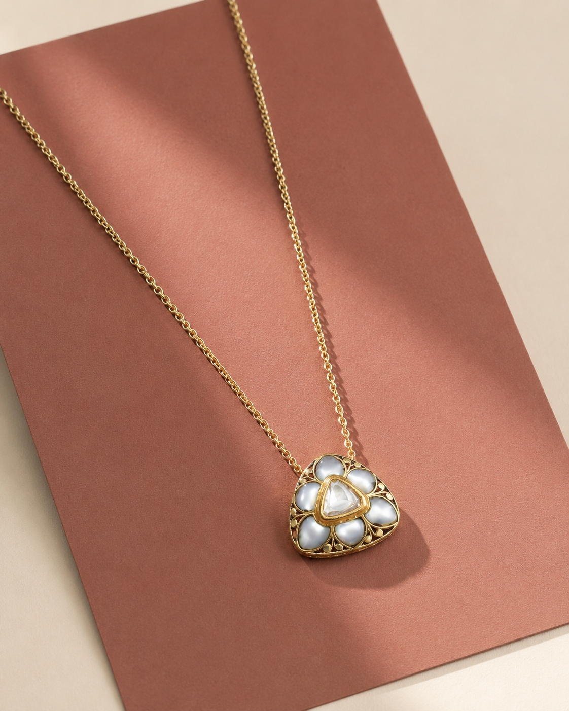 MUKTA MOP UNCUT PENDANT CHAIN