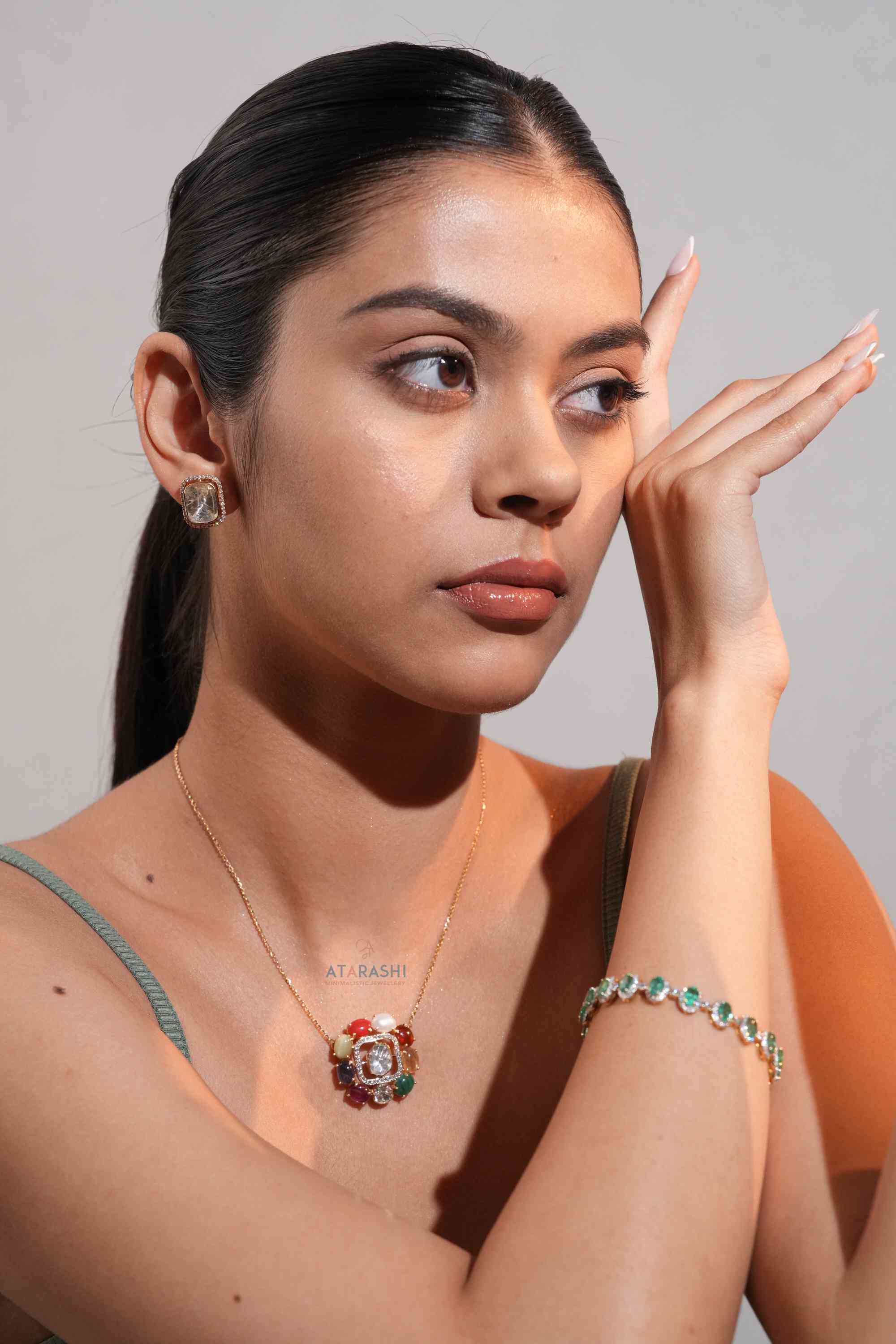 Ekatra Pendant