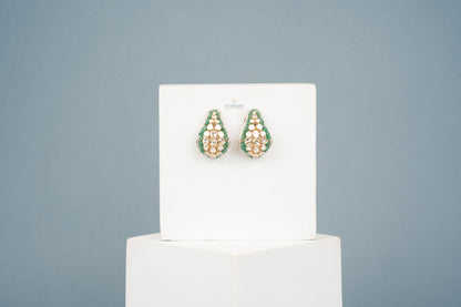 Gemora Studs