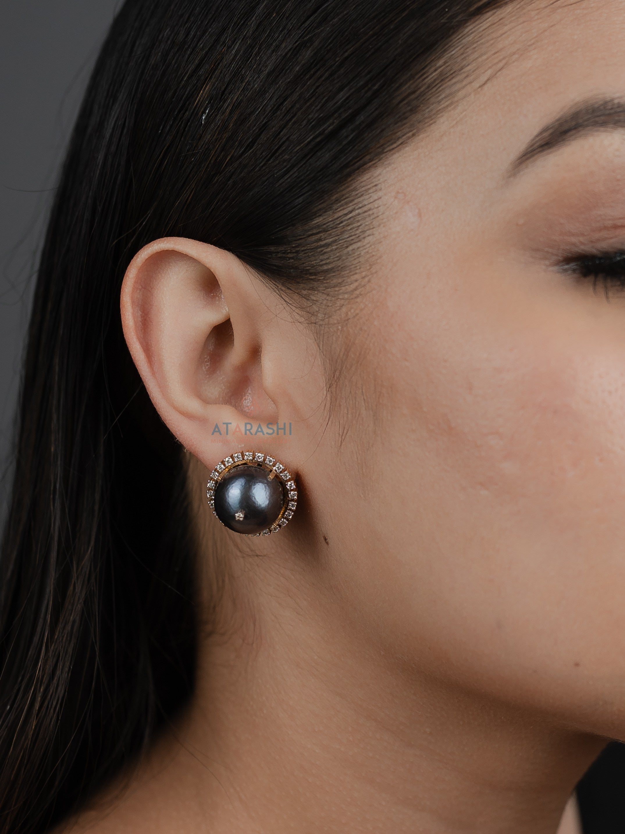 Noir Pearl Halo Studs