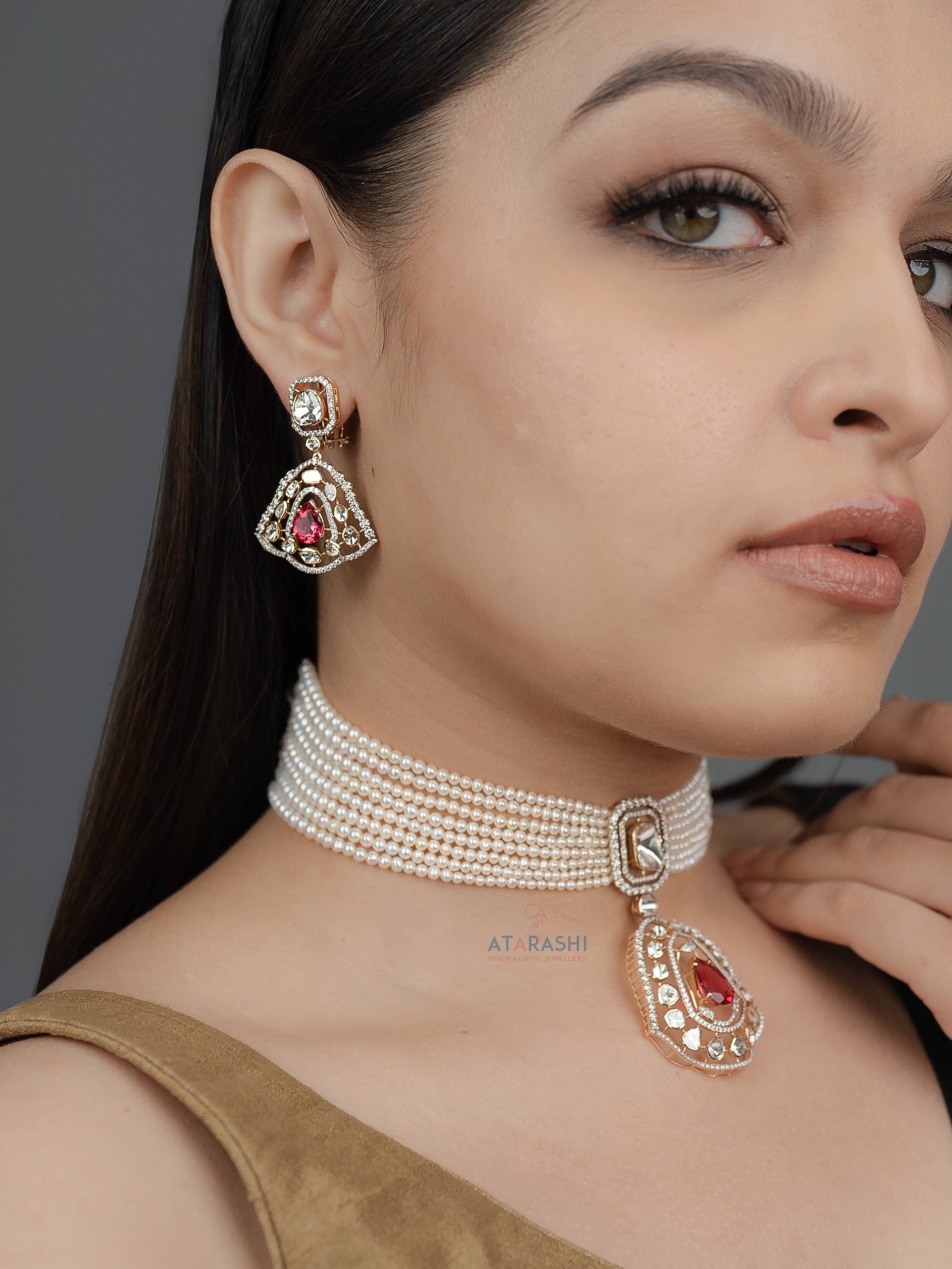 Scarlet Grace Pearl Choker